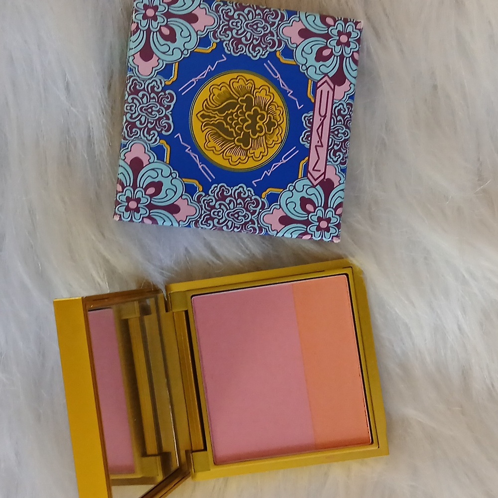 MAC Cosmetics Lunar Illusions Dynastic Fantastic Powder Blush Duo